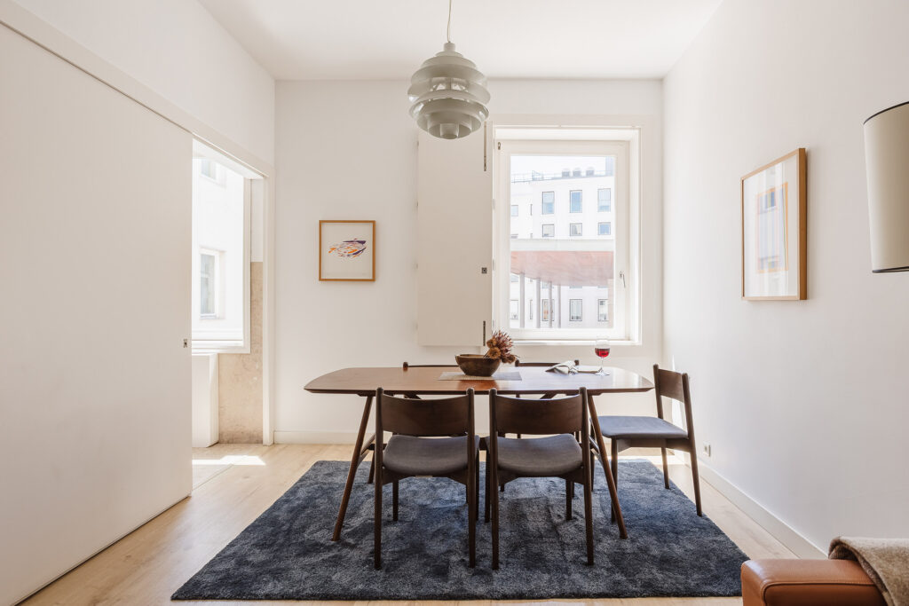 Chiado Comfy & Prime Location with Parking Space